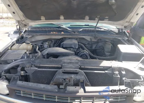 2000 Chevrolet Silverado 1500 Ls z USA, uszkodzony, nr VIN 1GCEC14VXYE112750